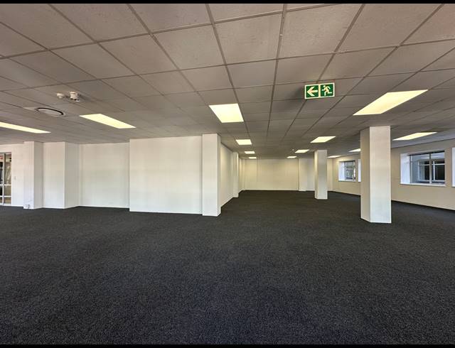 1,210M² OFFICE TO LET IN SANDTON CENTRAL